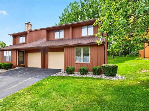 11 Spring Hl, Fairport, NY 14450