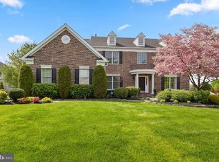 1 Canterbury Ct, Moorestown, NJ 08057