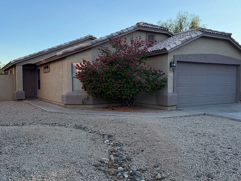 7027 W Keim Dr