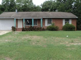 1922 Ireland Dr, Fayetteville, NC 28304