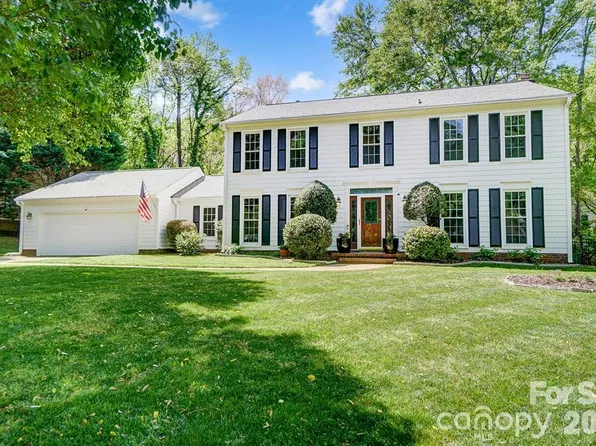 2221 Hamilton Mill Rd, Charlotte, NC 28270