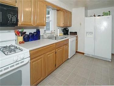 3rd image of 258 Elias Dr