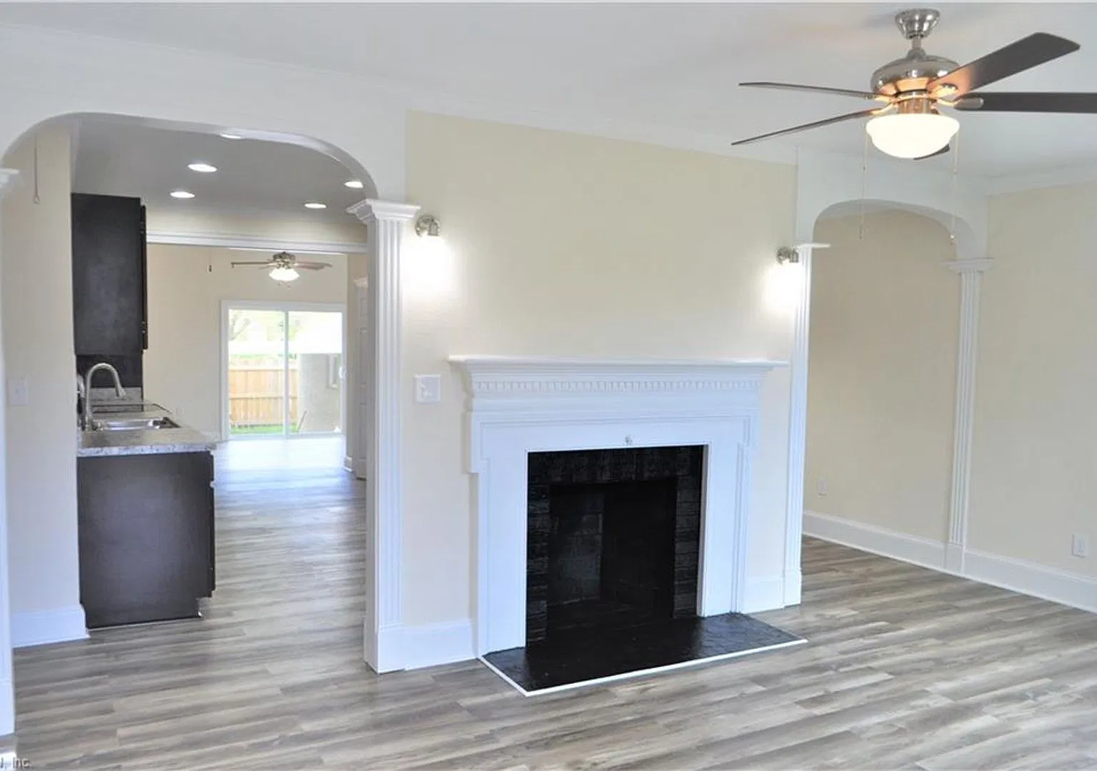 Colonial Heights — Photo 3
