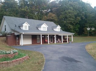 349 Wood Ln, Wildersville, TN 38351