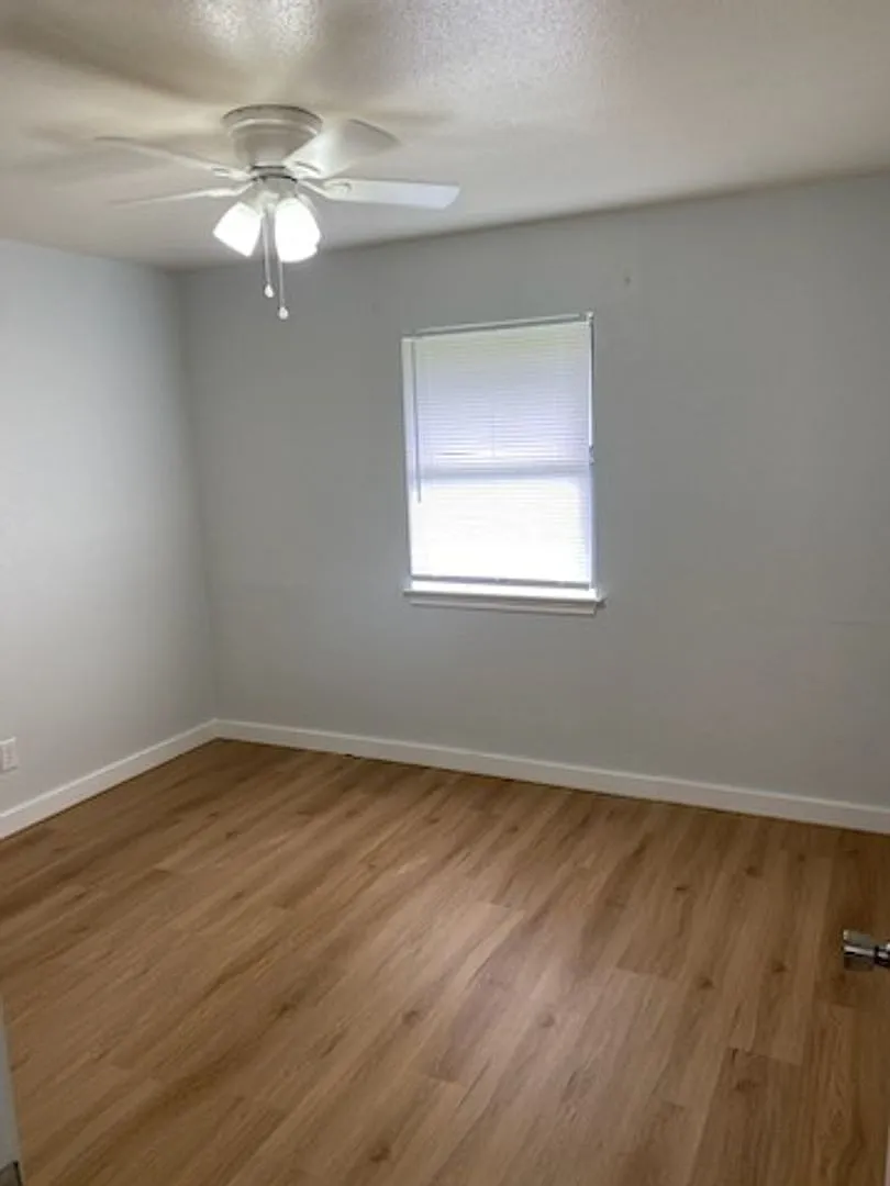 203 Maler Rd — Photo 4