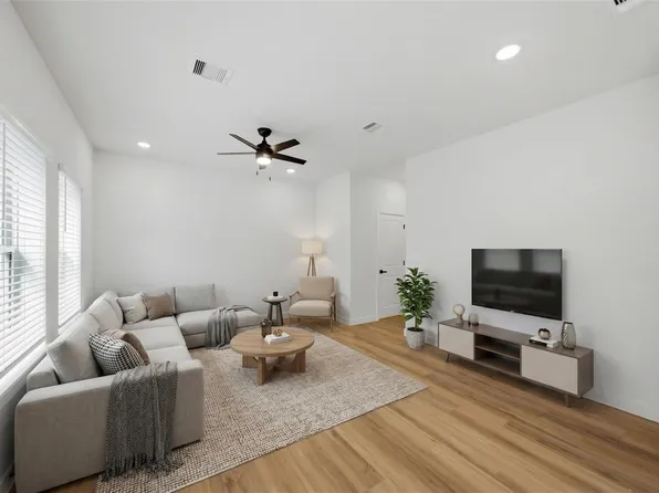 11617 Waldemar Dr, Houston, TX 77077