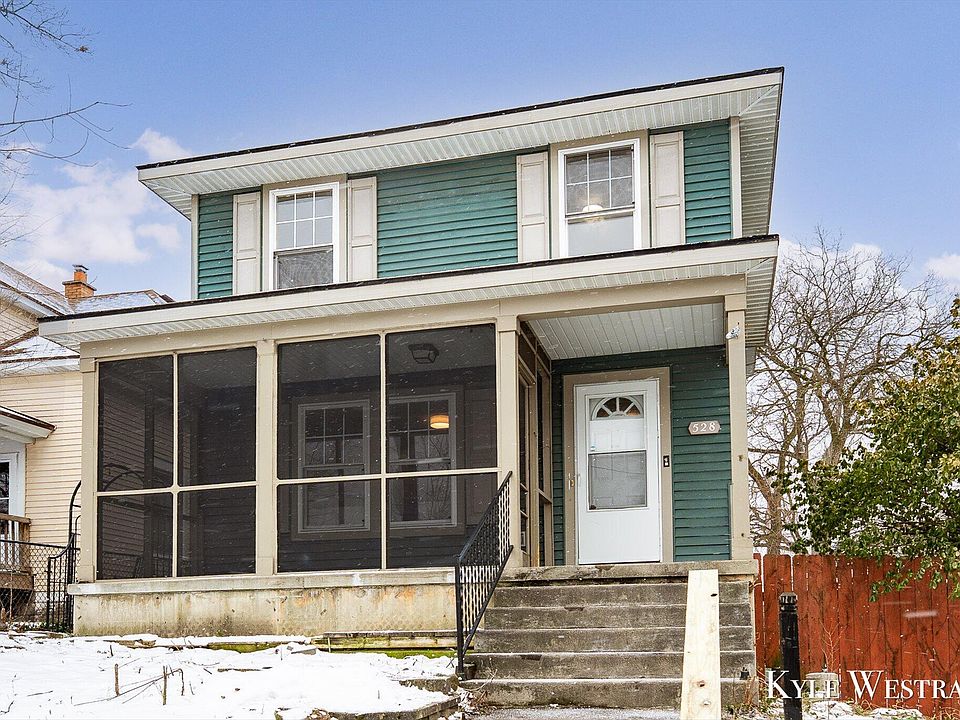 1st image of 528 Woodlawn St SE