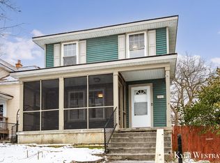 528 Woodlawn St SE, Grand Rapids, MI 49507
