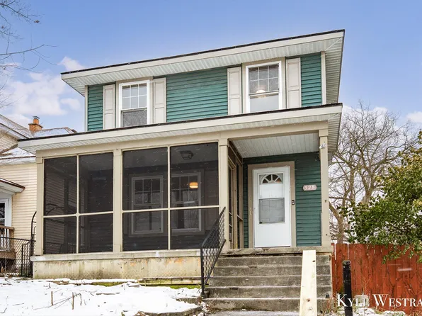 528 Woodlawn St SE, Grand Rapids, MI 49507