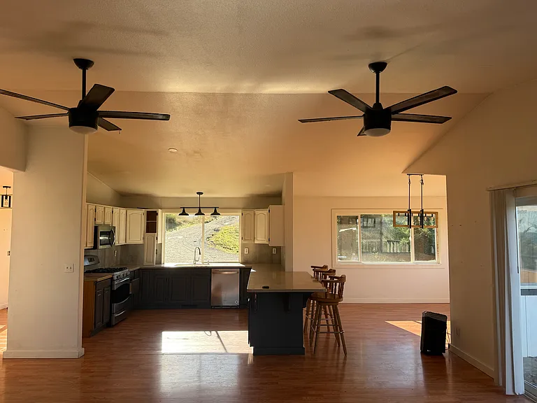 480 Sabertooth Rd — Photo 5