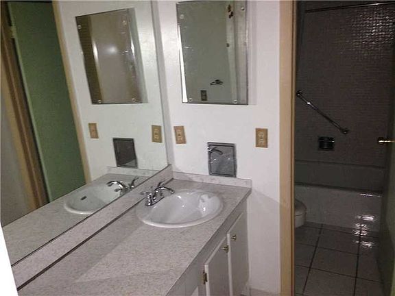 5th image of 16751 NE 9th Ave APT 311