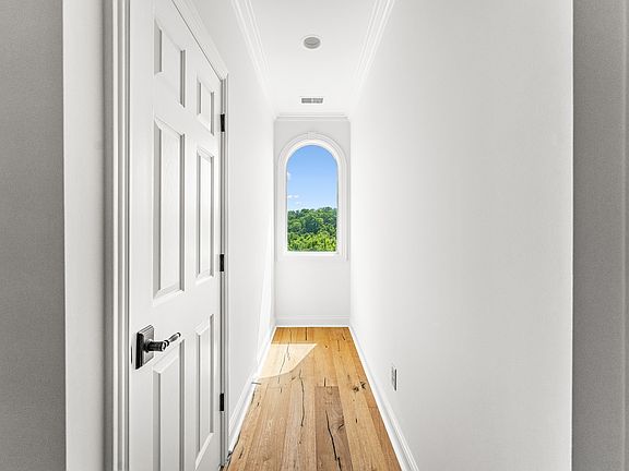 36th image of 1357 Madison Creek Rd