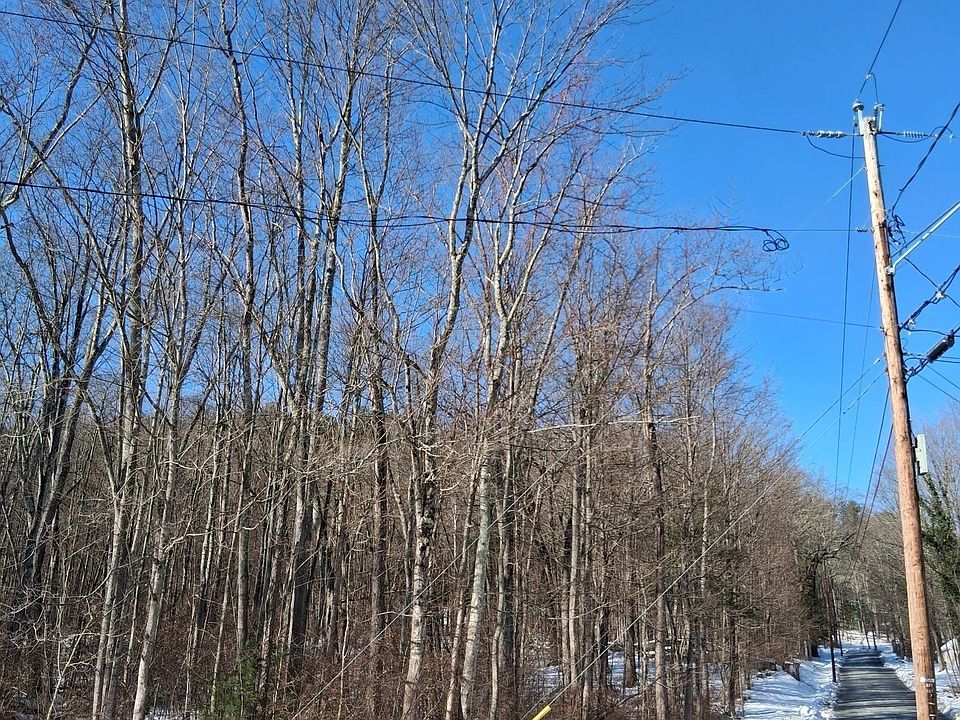 1st image of 17 Maple St