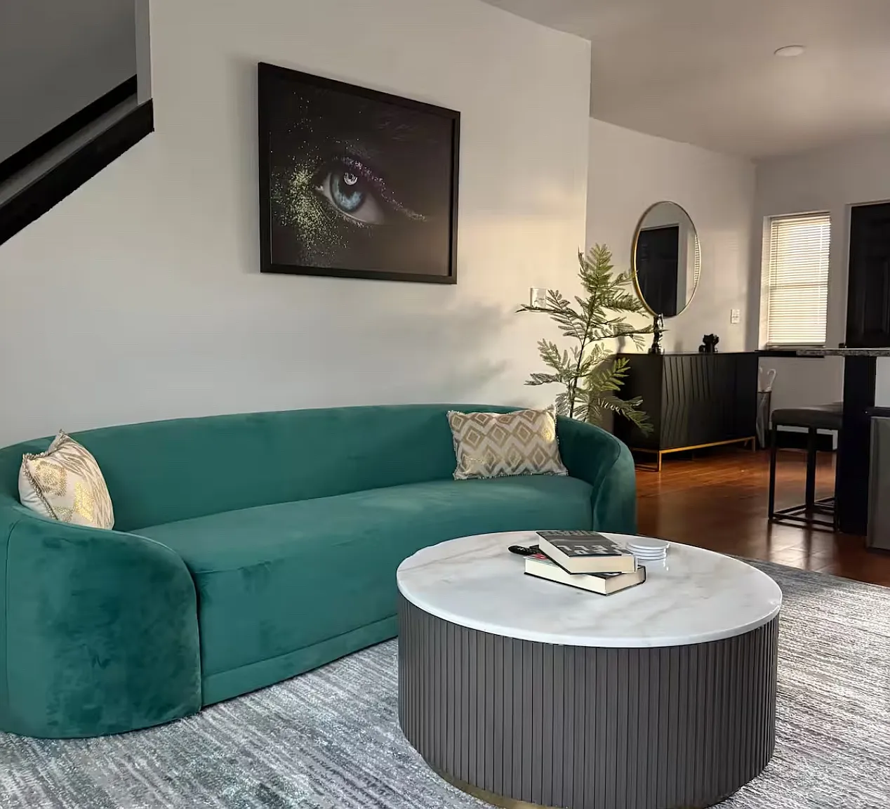 2 bed, 1000 sqft, $1,400 — Photo 1