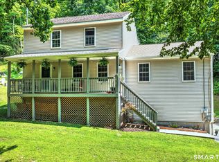 35 Charles Road, Seymour, CT 06483