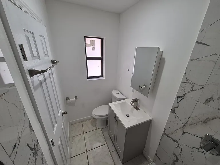 49 NW 30th Ave #2 — Photo 28