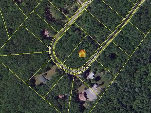 62 Oak Mountain Dr, Lakeville, PA 18438