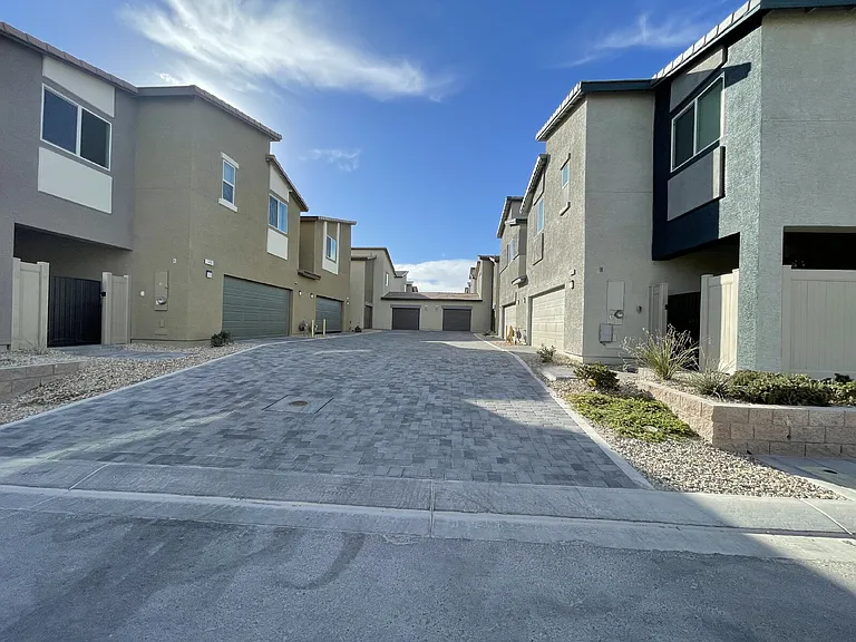 7473 Garnet Moon St — Photo 94
