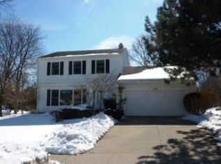 700 Thompson Blvd, Buffalo Grove, IL 60089