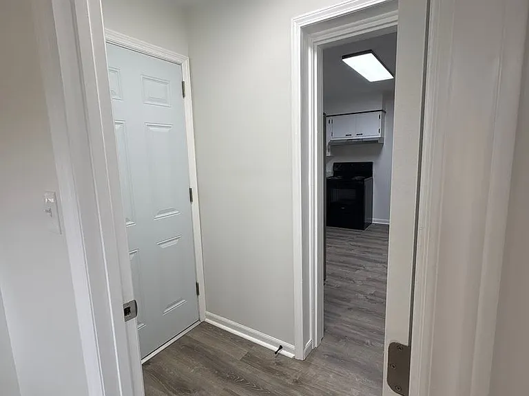 400 W Market St. — Photo 16