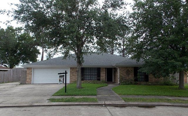 1st image of 213 Marshall Dr