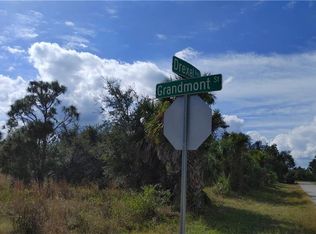 101 Grandmont St, Port Charlotte, FL 33954