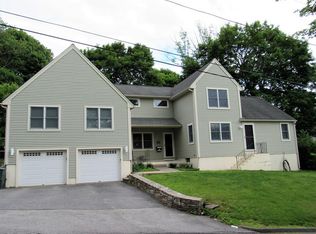 4 Lawton St, Worcester, MA 01604