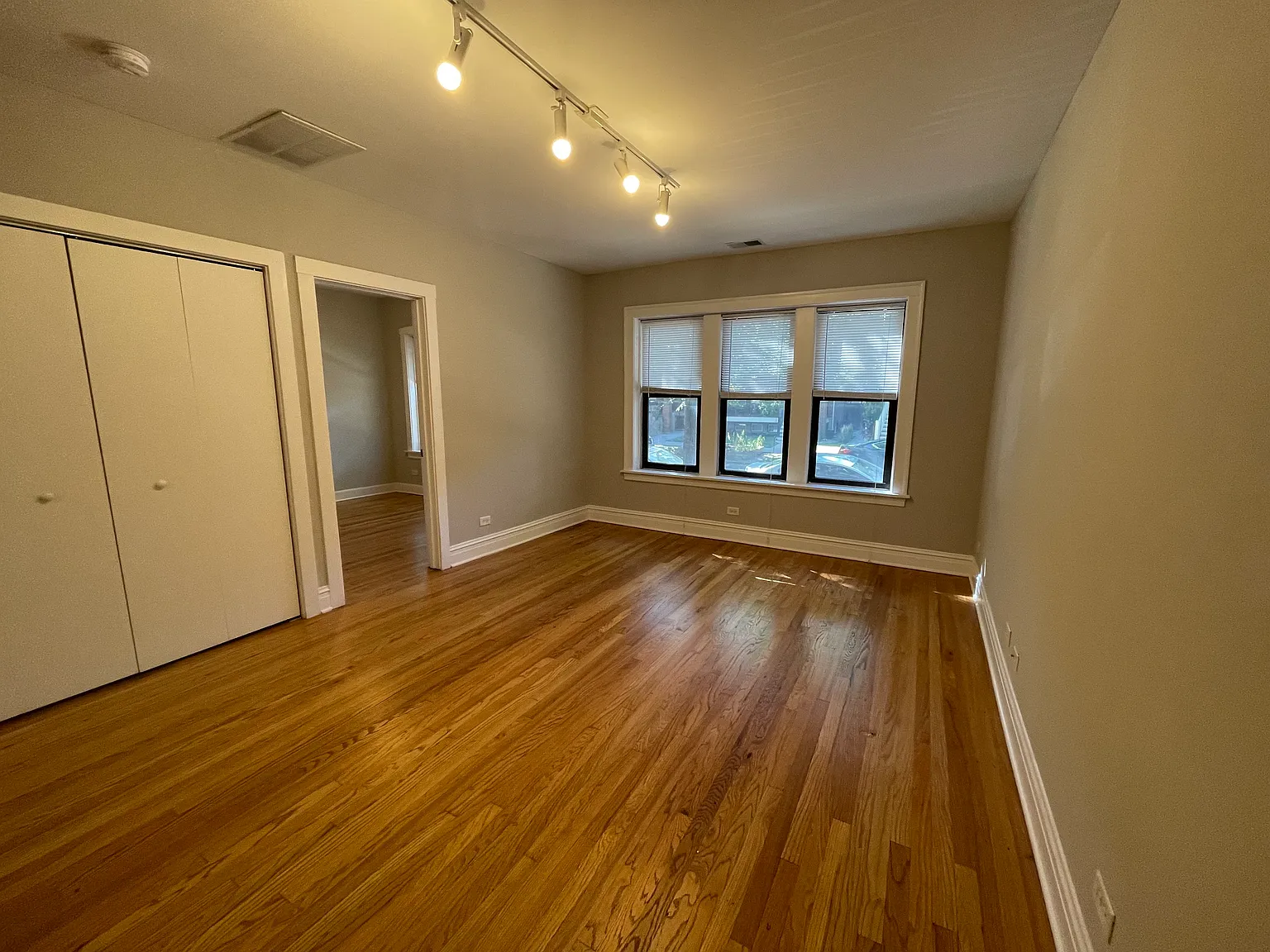 2 bed, $2,350 — Photo 2