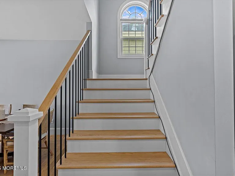 1613 Ocean Ave — Photo 10