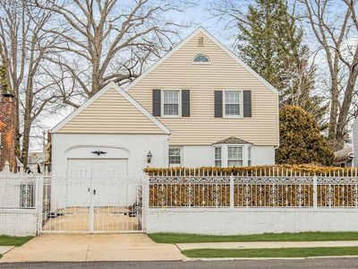 29 Holly Street, Yonkers, NY, 10704
