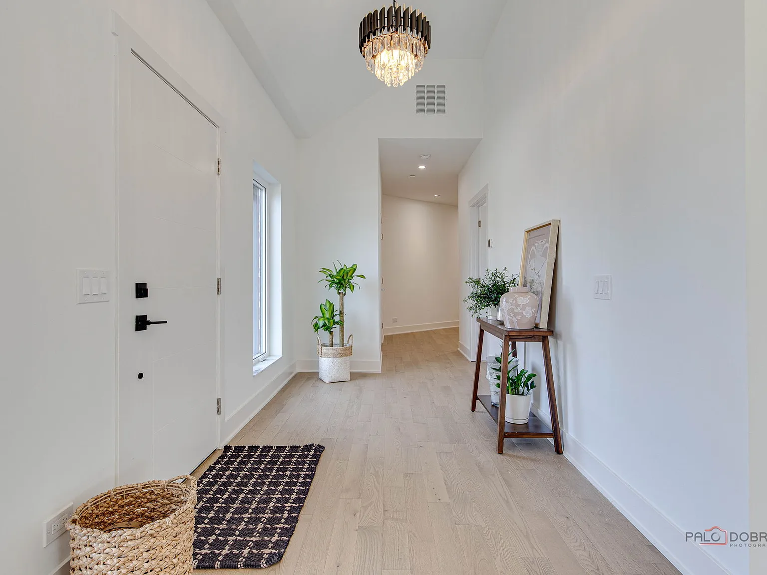 2 bed, 1766 sqft, $4,200 — Photo 2