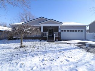 6411 Versailles Rd, Lake View, NY 14085