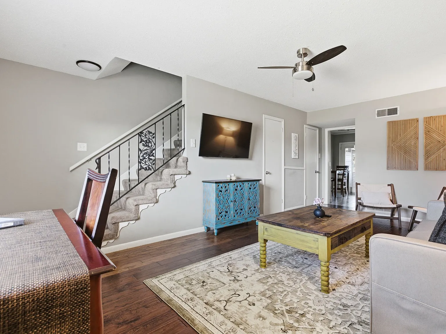 2 bed, 1.5 bath, 1100 sqft, $1,100 — Photo 4