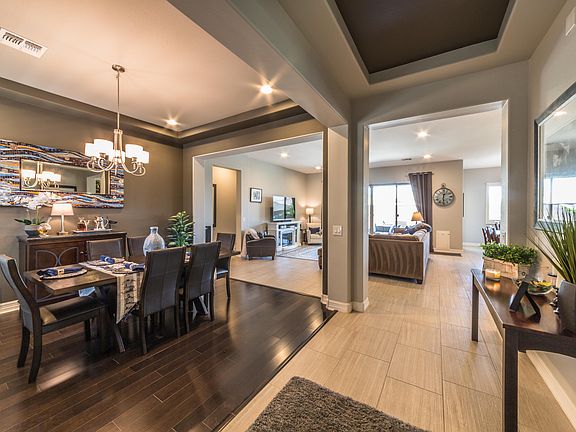 4th image of 2741 N Beverly Pl
