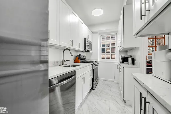 Rented by Brown Harris Stevens | media 4