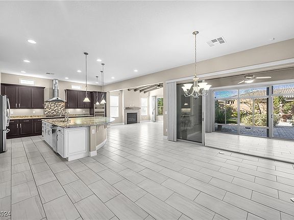 5th image of 6445 Fosco Ct