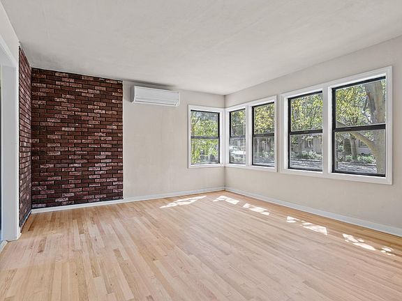 2nd image of 130 Gardens Avenue