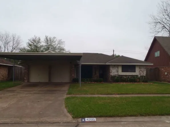 4705 College Park Dr, Deer Park, TX 77536