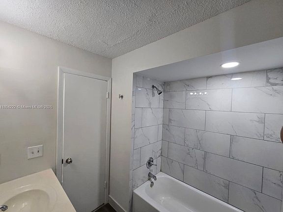 4th image of 4247 Willow Pond Cir #2B