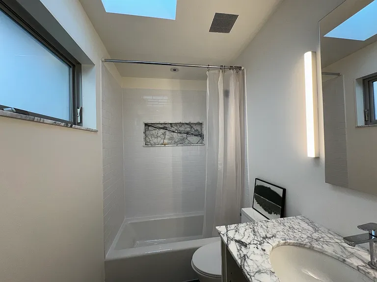 1317 N Leavitt St — Photo 19