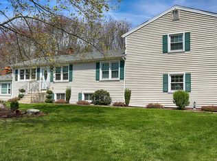 90 Gay Bower Rd, Monroe, CT 06468