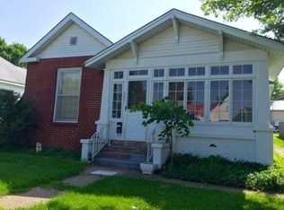 507 4th St, Monett, MO 65708