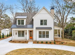 27 Coweta St, Senoia, GA 30276