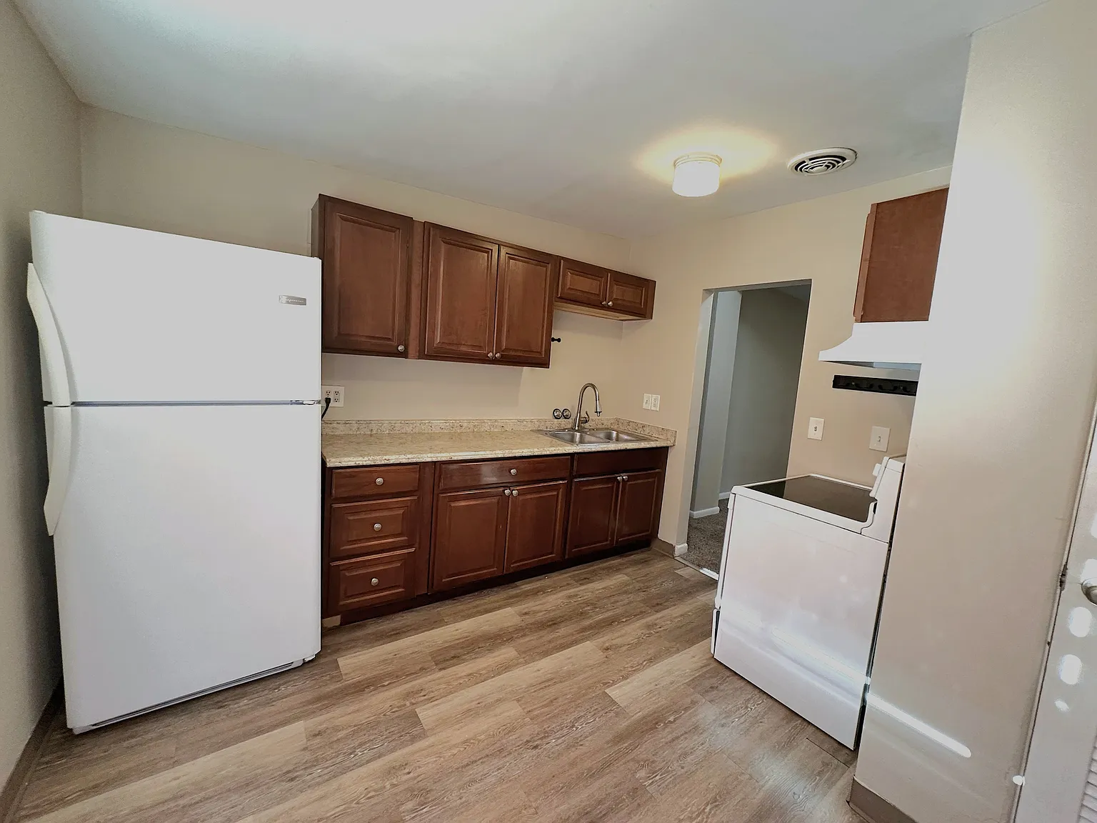 Ida Terrace Apartments-New - 10 — Photo 3