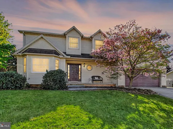 1664 Beech Ln, Hanover, PA 17331