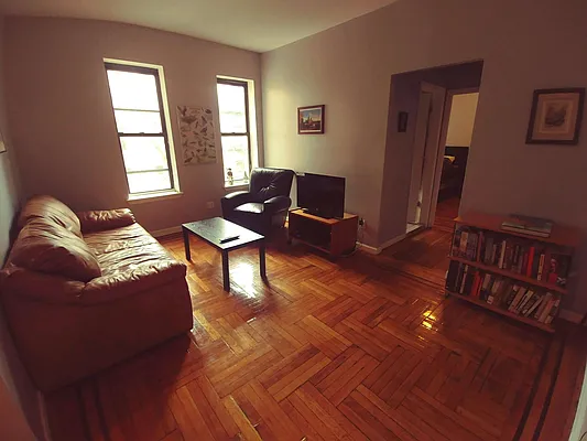 Rented by Lang Realty LLC | media 3