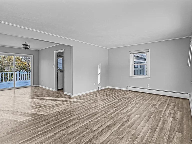 11 Winmar Cres — Photo 10