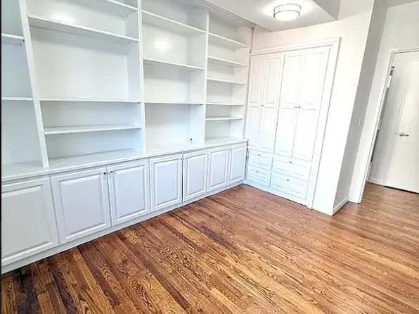 343 West 51st Street image 9 of 16