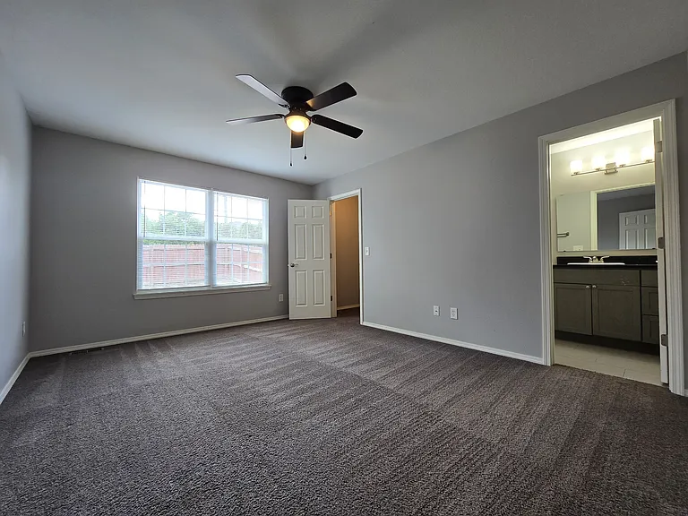 539 Welch St — Photo 7