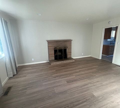 2nd image of 622-624 Ambrose Dr #622